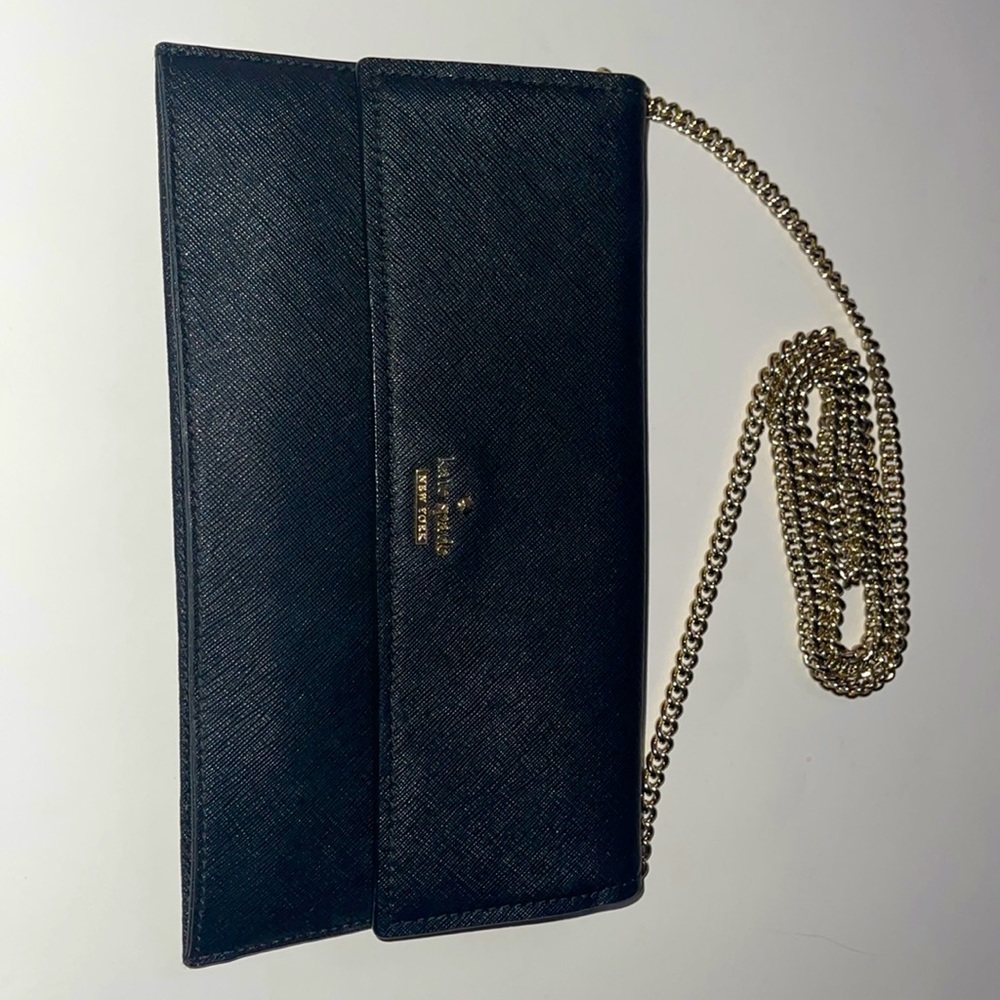 Kate spade’s crossbody clutch purse
